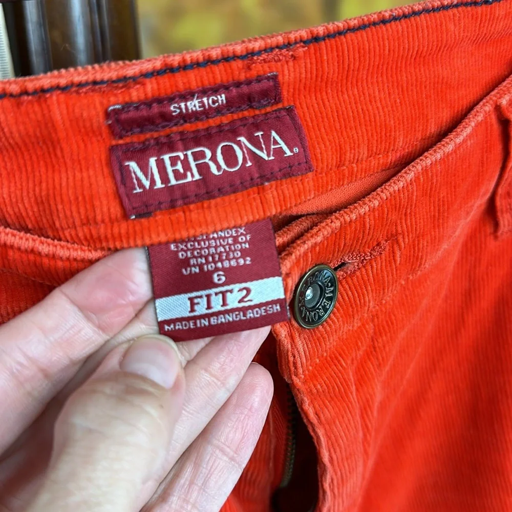 ORANGE IT SCREAMS ORANGE stretchy cords size 6 - Picture 4 of 10